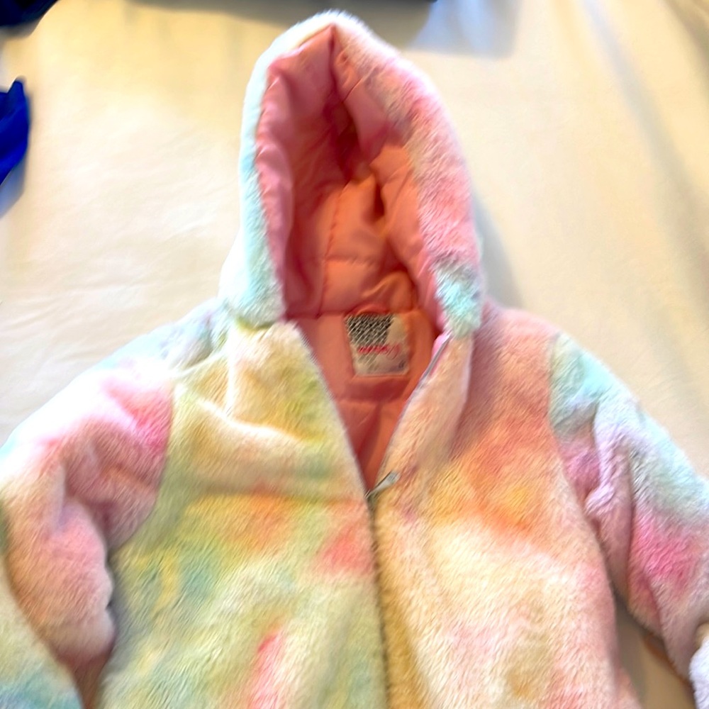 Super comfy hoodie size 6x rainbow